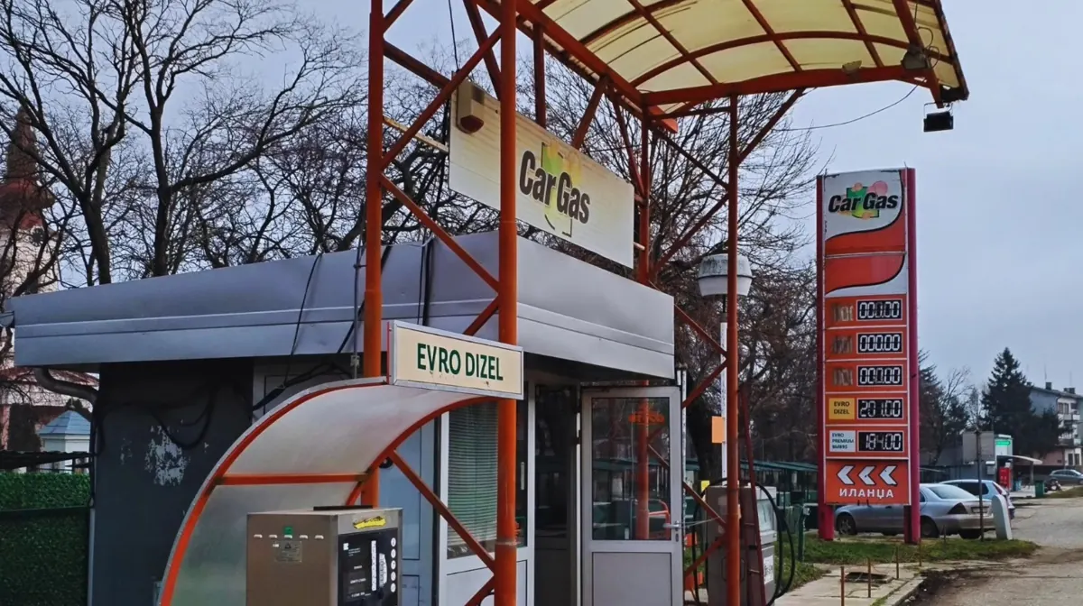 Car Gas pumpa u Ilandži